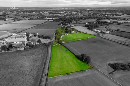 9.2 acres of House with Land for sale in Stretton