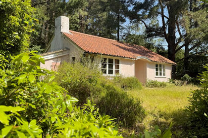 2.8 acres of House with Land for sale in Storrington and Sullington