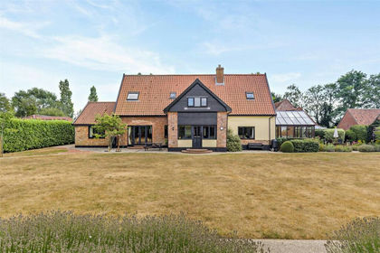 Barn Conversion for sale in Bracon Ash