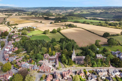 2.3 acres of House with Land for sale in Clifton upon Teme