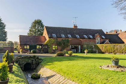Barn Conversion for sale in Belbroughton