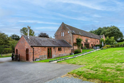 Barn Conversion for sale in Loggerheads