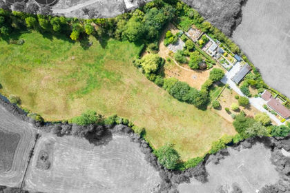 5.5 acres of House with Land for sale in Somercotes