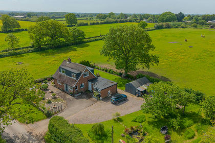 11 acres of Equestrian property for sale in Dunston