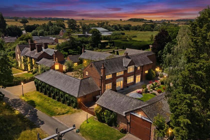 Barn Conversion for sale in Beeby