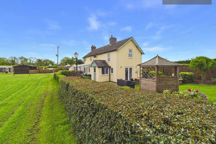 2.5 acres of Cottage for sale in Eccleshall