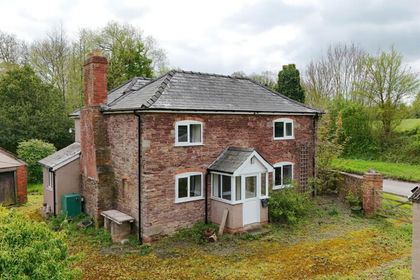 3.1 acres of Farmhouse for sale in Madley
