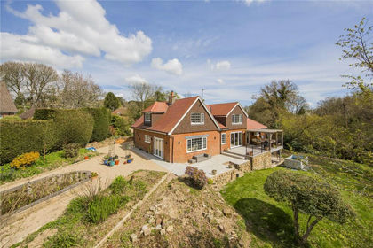 1 acre of House with Land for sale in Mayfield and Five Ashes