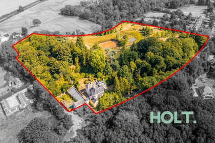 12 acres of Development Land for sale in Keresley
