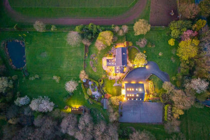 4 acres of Farmhouse for sale in Utkinton and Cotebrook