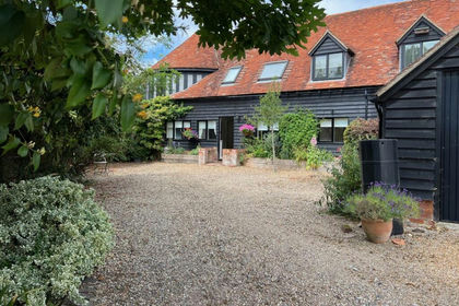 Land for sale in Wingrave with Rowsham