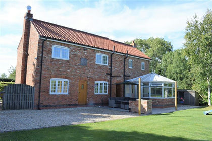 1 acre of Cottage for sale in North Kelsey