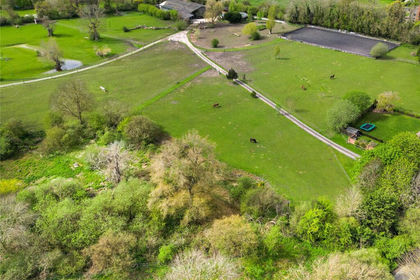 21.2 acres of Equestrian property for sale in Great and Little Kimble cum Marsh