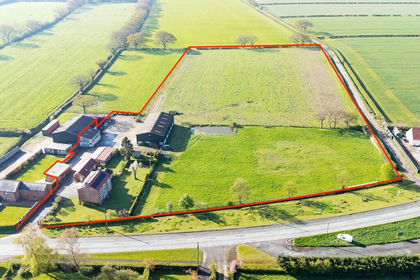 6 acres of House with Land for sale in Foggathorpe