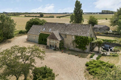 6 acres of Country Home for sale in Driffield