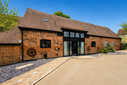 Barn Conversion for sale in Lewknor