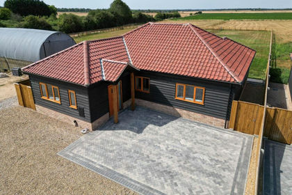 1 acre of House with Land for sale in Cottenham