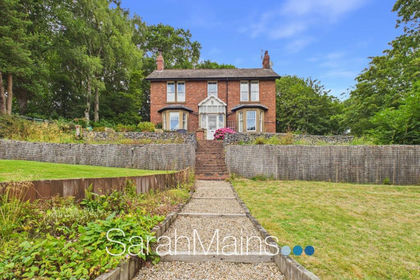 1 acre of House with Land for sale in Blaydon and Consett