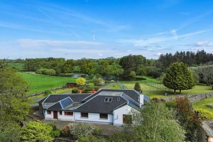 9 acres of Country Estate for sale in Dumfriesshire, Clydesdale and Tweeddale