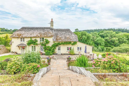 5 acres of Cottage for sale in Uplyme