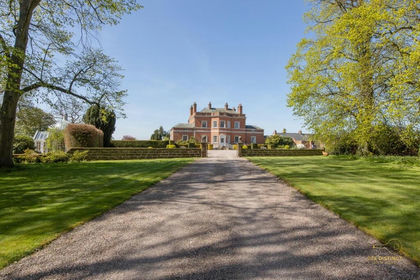 48 acres of House with Land for sale in Stretton