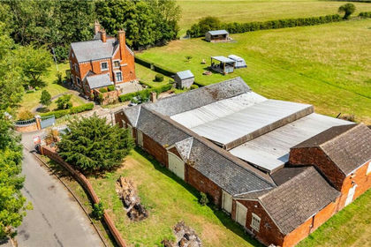4.5 acres of House with Land for sale in Tetney