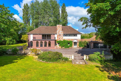 1.2 acres of House with Land for sale in Dinas Powys