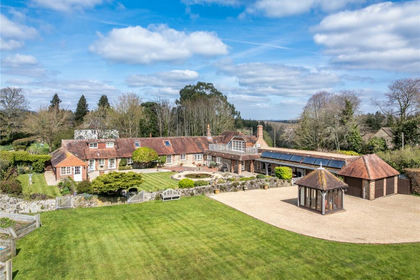 1.5 acres of House with Land for sale in Lodsworth