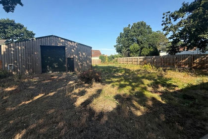 Small Plot of Land for sale in Huby