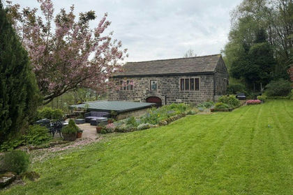 4 acres of Barn Conversion for sale in Erringden