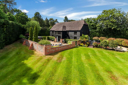 2 acres of Barn Conversion for sale in Chalfont St Giles
