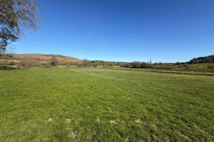 2 acres of Farmland for sale in Bampton