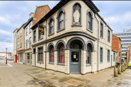 Pub for sale in Great Yarmouth