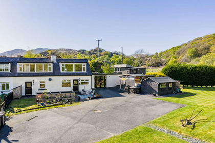 1 acre of House with Land for sale in Capel Curig