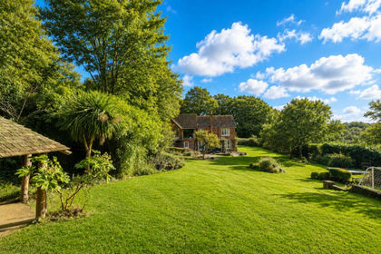 1 acre of House with Land for sale in Heathfield and Waldron