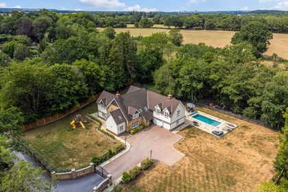 1.1 acres of House with Land for sale in Mapledurwell and Up Nately