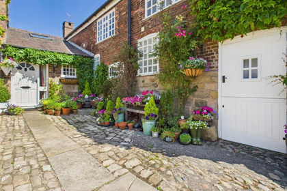 Farmhouse for sale in Aughton