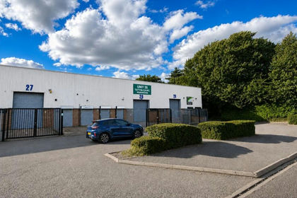 Warehouse for sale in Woolston