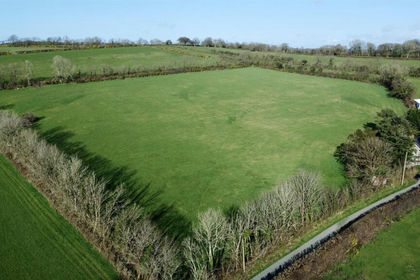 8.3 acres of Farmland for sale in Llandyfriog