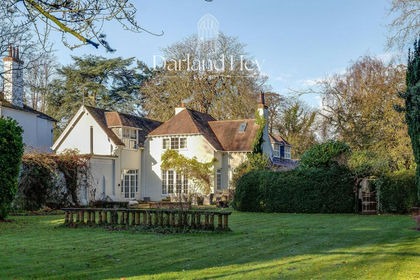 1 acre of House with Land for sale in Rossett