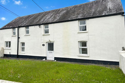Farmhouse for sale in Manorbier