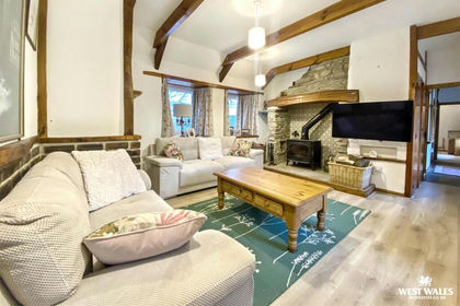 5 acres of Barn Conversion for sale in Cilymaenllwyd
