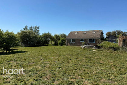 3.8 acres of House with Land for sale in March