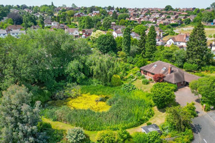 1 acre of House with Land for sale in Bridgnorth