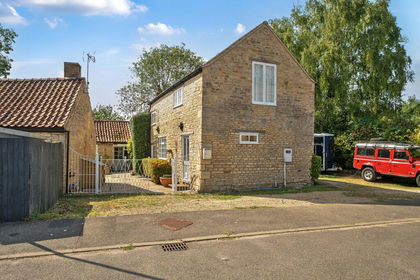 Barn Conversion for sale in Corby Glen