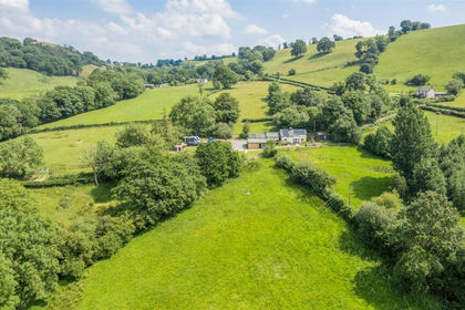5 acres of House with Land for sale in Llanrhaeadr-ym-Mochnant
