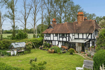 3 acres of Cottage for sale in Cookham