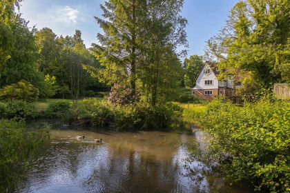 2 acres of Historic House for sale in Horsmonden