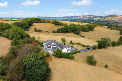 5.6 acres of House with Land for sale in Cyffylliog