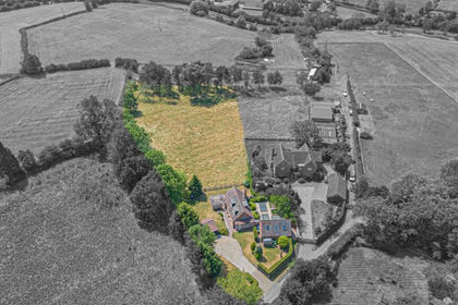 1.5 acres of House with Land for sale in Rowington